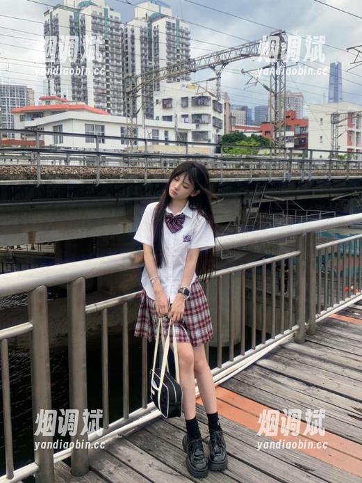 51app 分享的乐趣:当我的闺蜜遇上51app竟然变身八卦小达人!