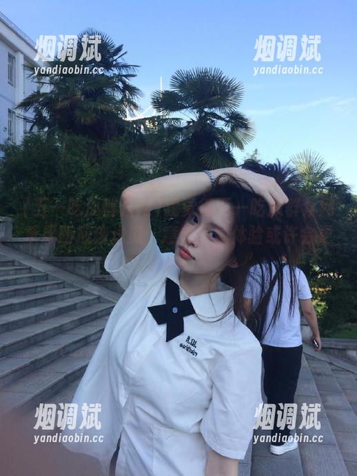 我觉得五一吃瓜群众网苹果版应该送瓜，意外下载体验或许会更赞！
