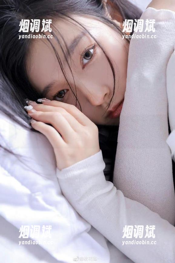 免费吃瓜 这种瓜在免费吃瓜官网才找得到,吃到嘴里感动得想掉泪!