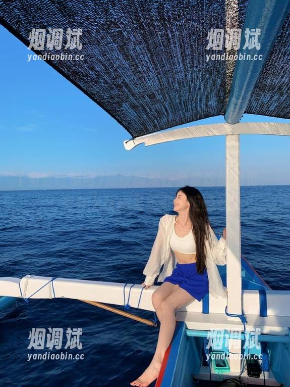 免费吃瓜网 深夜翻滚在免费吃瓜网页,有什么比这更不可抗拒的?