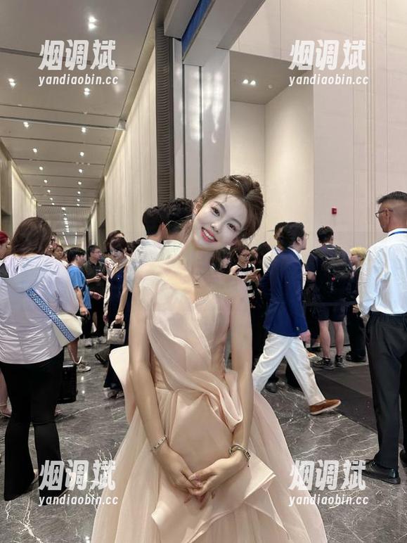 吃瓜网官网的“入口”太隐秘，进了就停不下来！