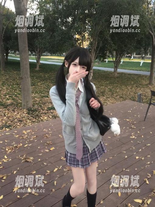 我要吃瓜 首页一见“我要吃瓜91”,就像无意间踩到了狗屎,难以自拔。