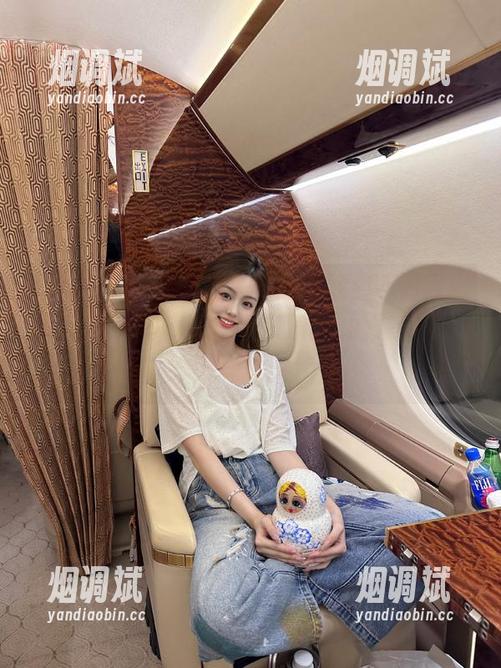“明星黑料”官网时不时冒出点儿小火花，真让人惊叹他们的“创造力”！