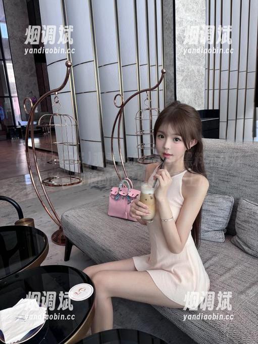 观看zztt15.su黑料不打烊网址，冲浪的同时别忘了带上瓜！