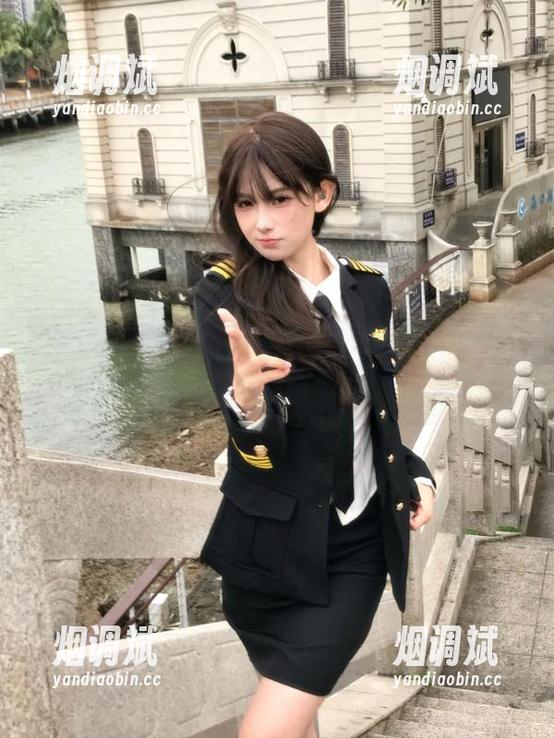 “黑料在线”发布的猛料，网友们都堵到门口啦，赶紧点进去！