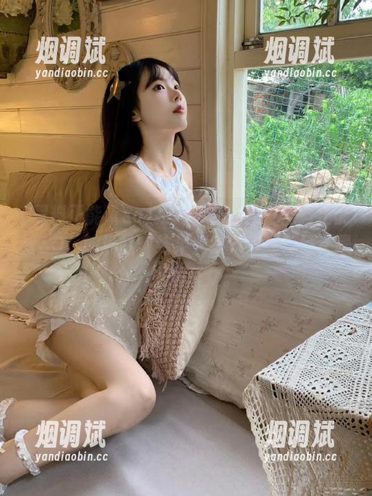 按耐不住想去“黑料正能量SO”的地址，结果突然觉得我自己还是个围观群众。