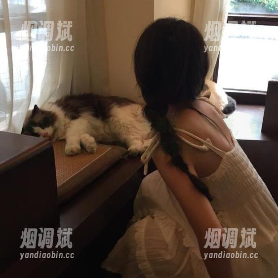 资源更新！从黑料网关出来，看着手机我都有点搞不懂了...