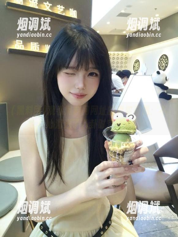 观看黑料网网址的真实奇遇：不小心滑进了八卦时空隧道！